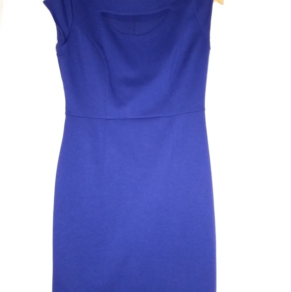 Purlple/bluish dress with chest design. - Picture 1 of 3